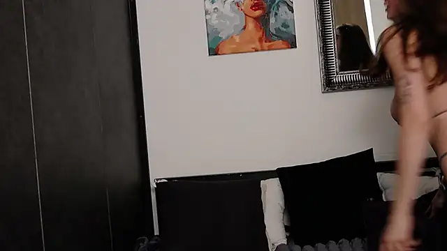 Snapshot of Ashley_Ross_ chatting on 02/20/25, 10:27 Ashley Ross online show from 02/20/25, 10:27