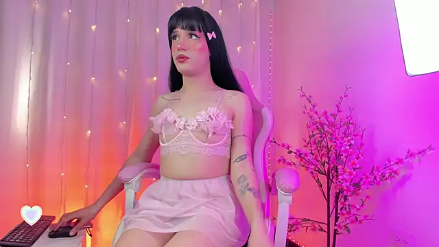 rosseblondee online show from 10/13/25, 08:54