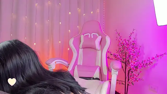 rosseblondee online show from 10/14/25, 10:20