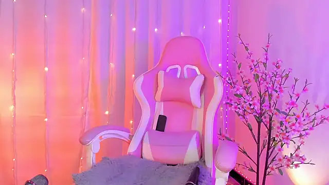 rosseblondee online show from 04/14/26, 09:42