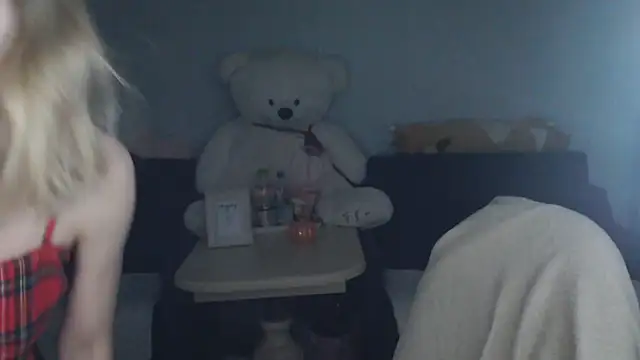 night is dark online show from 10/31/25, 06:37