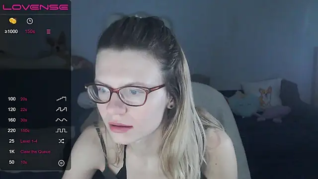 night is dark online show from 03/04/25, 11:43