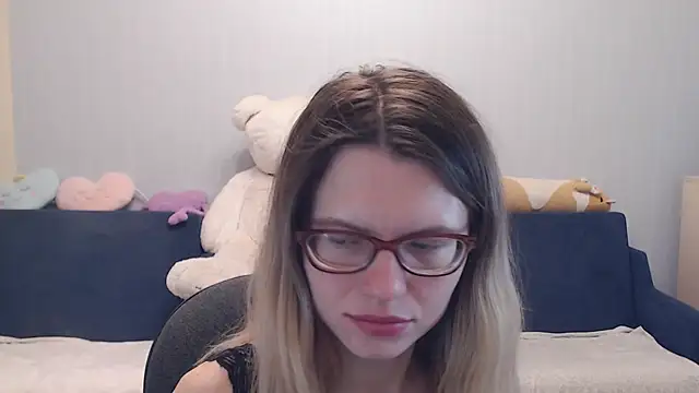 night is dark online show from 11/21/25, 09:14