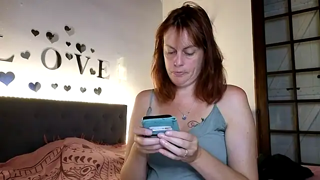 Snapshot of MissLilooo chatting on 06/17/26, 08:30 MissLilooo online show from 06/17/26, 08:30