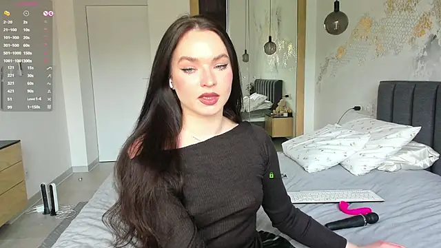 Snapshot of ibiddi chatting on 03/02/25, 12:25 ibiddi online show from 03/02/25, 12:25