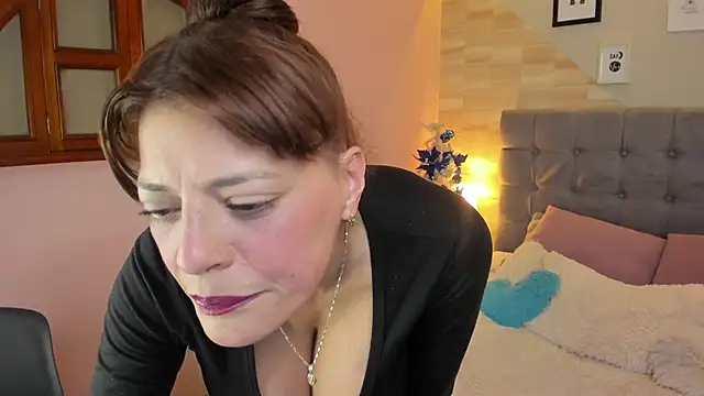 Snapshot of _Abril_W chatting on 11/30/25, 03:46 Abril W online show from 11/30/25, 03:46