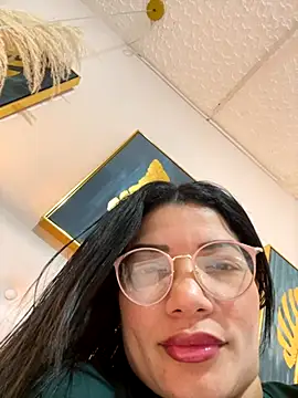 valerie lya online show from 11/12/25, 07:51