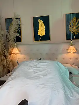 valerie lya online show from 11/13/25, 08:13