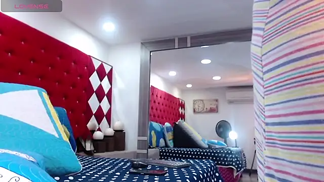 TamyJhonson online show from 11/20/25, 01:12