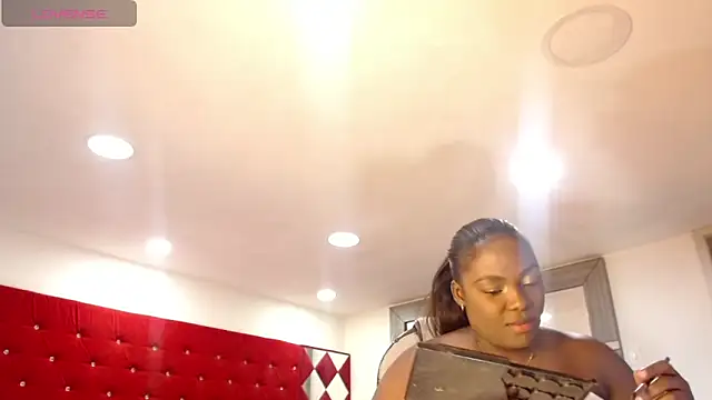 TamyJhonson online show from 10/31/25, 12:46