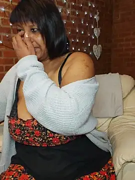 Lilybanx online show from 05/05/26, 07:39