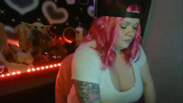 HoneyChambers online show from 05/20/26, 10:29