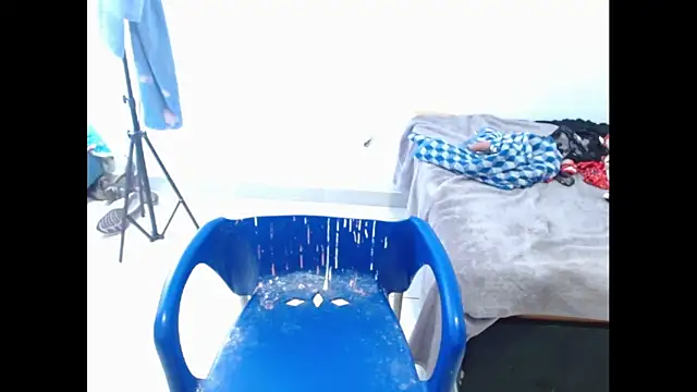 keyklin1 online show from 10/22/25, 11:42