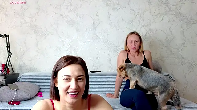 sweeetgirls2021 online show from 05/10/26, 03:10