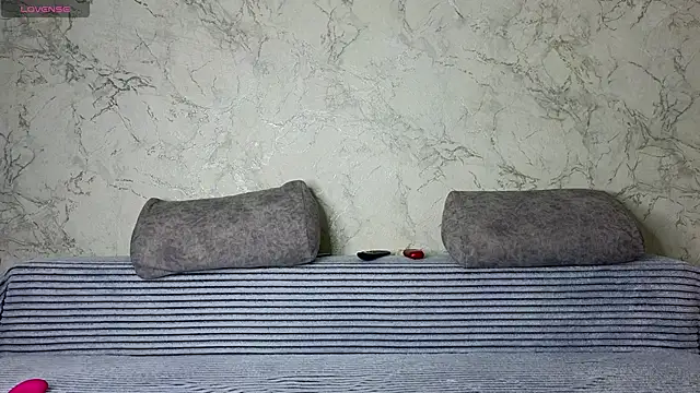 sweeetgirls2021 online show from 01/08/26, 03:23