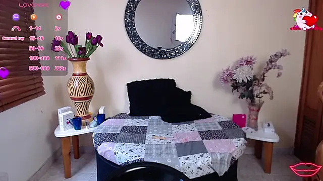 NicoleSantana online show from 02/28/26, 07:13