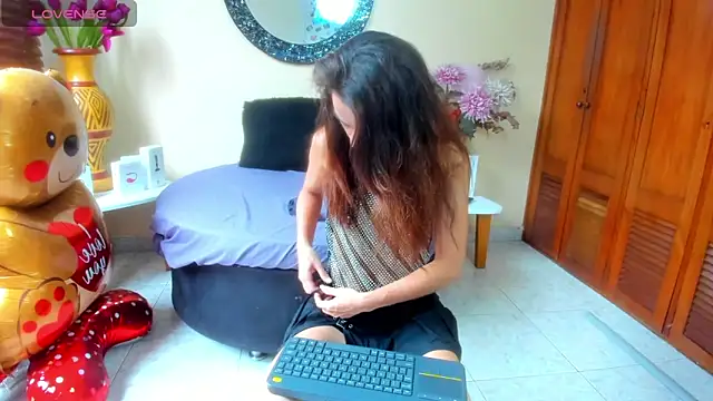 NicoleSantana online show from 04/11/26, 08:12