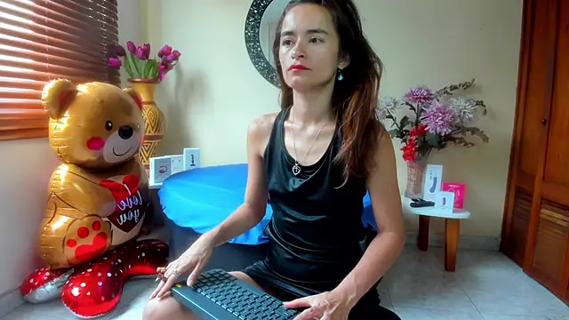 NicoleSantana online show from 03/28/26, 08:21