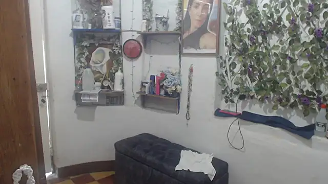 FunnyGrandma online show from 05/07/26, 06:44