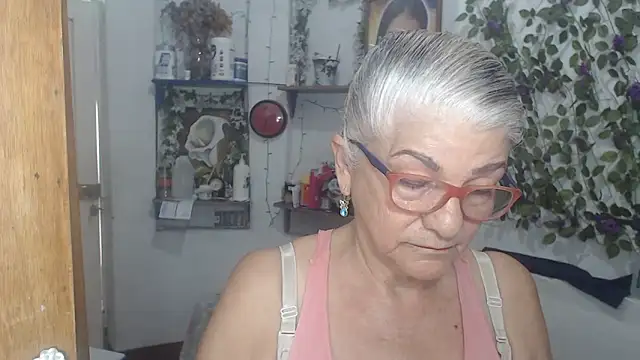 FunnyGrandma online show from 05/22/26, 05:00