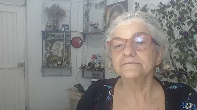 FunnyGrandma online show from 02/09/26, 11:58