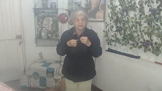 FunnyGrandma online show from 02/25/26, 12:22