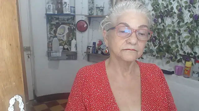 FunnyGrandma online show from 05/05/26, 12:46