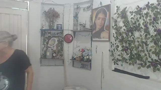 FunnyGrandma online show from 02/25/26, 05:02