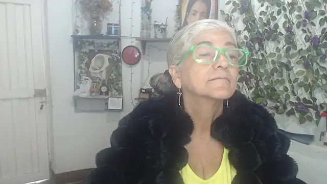 FunnyGrandma online show from 03/27/26, 10:43