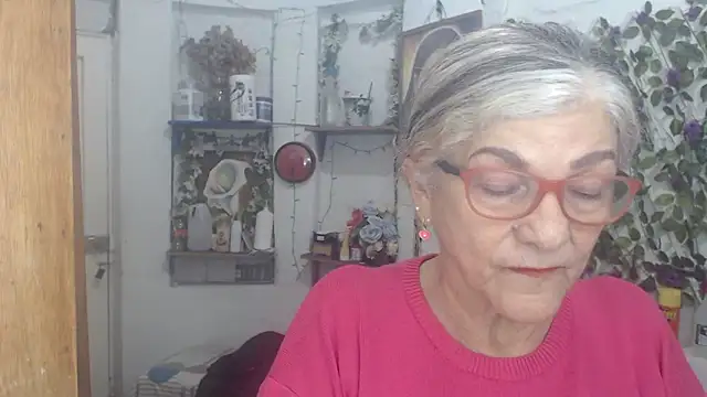 FunnyGrandma online show from 04/28/26, 03:11