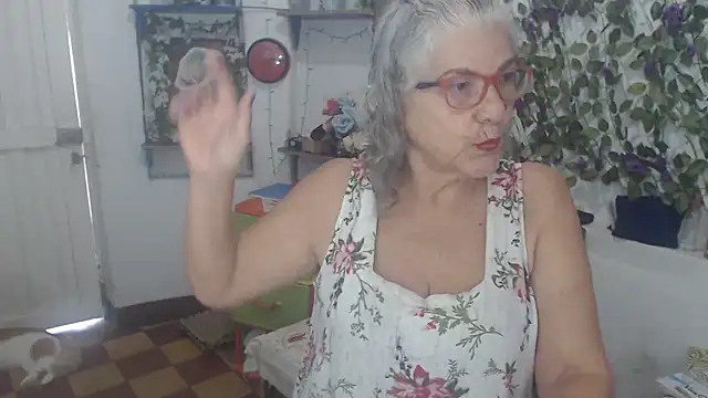 FunnyGrandma online show from 02/05/26, 05:31