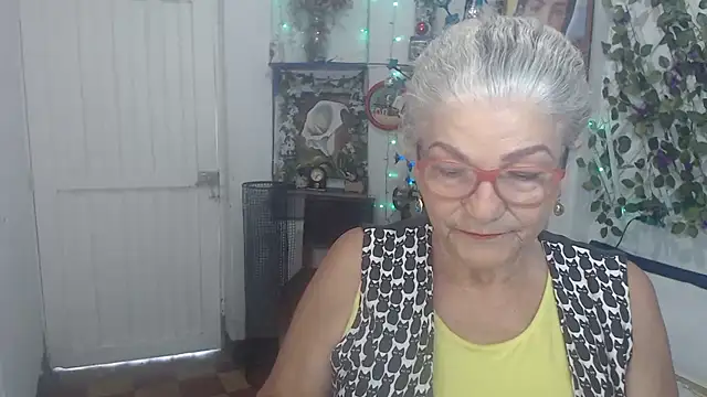 FunnyGrandma online show from 12/18/25, 08:45