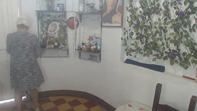 FunnyGrandma online show from 02/14/26, 05:46