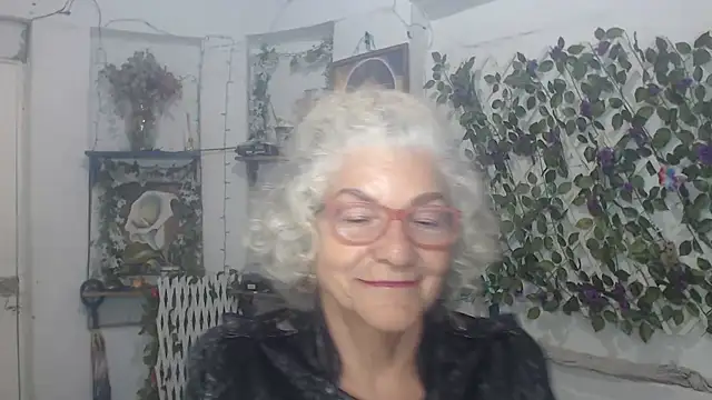 FunnyGrandma online show from 11/28/25, 11:38