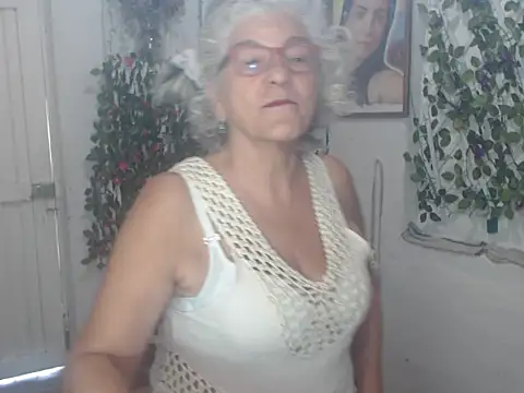 FunnyGrandma online show from 11/21/25, 06:18