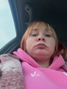 Snapshot of Model9798 chatting on 02/07/25, 02:26 Model9798 online show from 02/07/25, 02:26