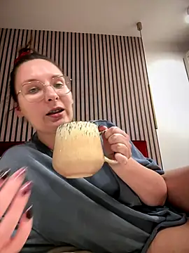 The Snowwhitee online show from 11/30/25, 03:57