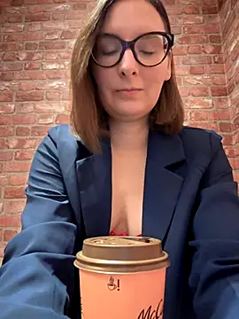 The Snowwhitee online show from 10/24/25, 09:08