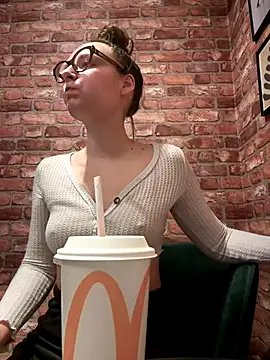 The Snowwhitee online show from 01/06/26, 09:02