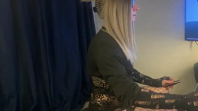 xdresserwithass online show from 11/09/25, 08:07