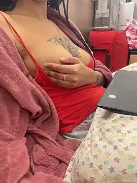 Snapshot of blackmodel chatting on 12/23/24, 03:00 blackmodel online show from 12/23/24, 03:00