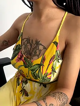 Snapshot of blackmodel chatting on 12/02/24, 02:14 blackmodel online show from 12/02/24, 02:14