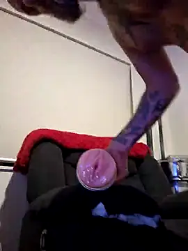 Snapshot of PhoenixDesire@xh chatting on 12/30/24, 02:30 PhoenixDesirexh online show from 12/30/24, 02:30