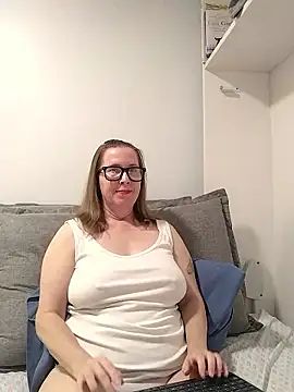 SweetandNaughty1 online show from 12/03/25, 08:08