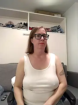 SweetandNaughty1 online show from 01/07/26, 07:19