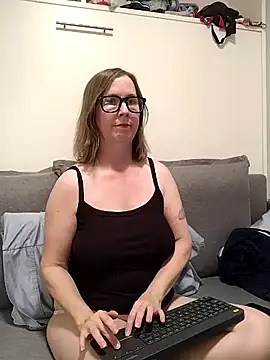 SweetandNaughty1 online show from 03/09/26, 04:16