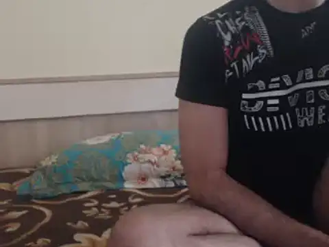 yvesstorm1 online show from 02/19/25, 01:39