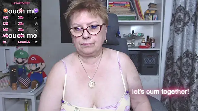 Snapshot of Mella4you chatting on 11/10/25, 09:47 Mella4you online show from 11/10/25, 09:47