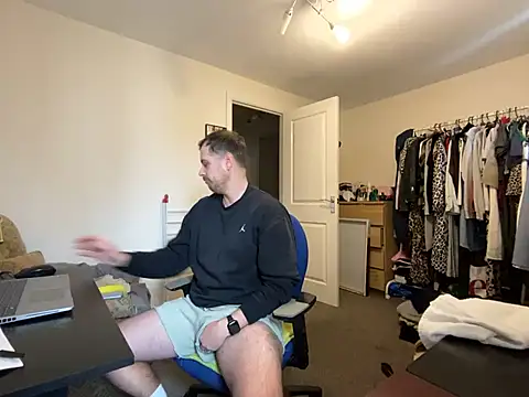 Kramer023 online show from 02/17/25, 01:44