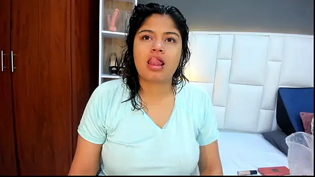 yeral2017 online show from 05/16/26, 11:09